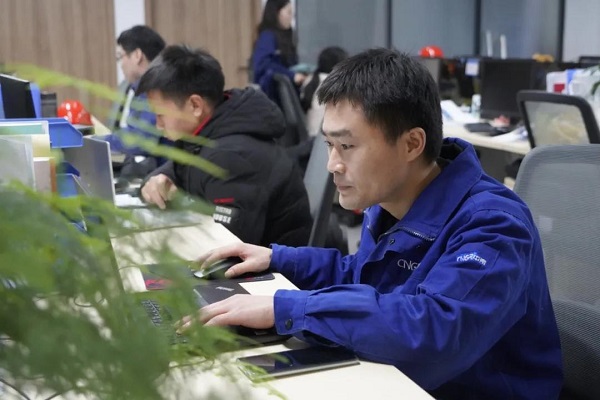 中偉明星講師丨肖坤：八年深耕一線，三尺講臺育“中堅”