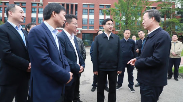 科技立企 | 貴州省政協(xié)主席趙永清寄語中偉：堅定科技創(chuàng)新，助力企業(yè)做大做強(qiáng)